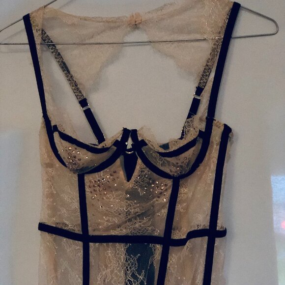 Victoria's Secret Sequin Lace Boned Bustier Top 32D - Picture 1 of 3